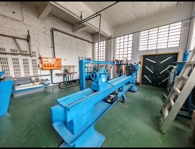 3,045M² WAREHOUSE FOR SALE IN ROBERTSHAM